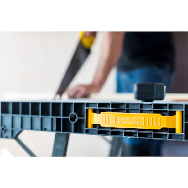 FATMAX® EXPRESS™ Folding Workbench - FMST1-75672 FATMAX® EXPRESS™ Folding Workbench - FMST1-75672